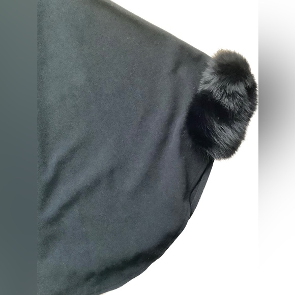 EUC Wool Cashmere Fox fur cape - Picture 10 of 15